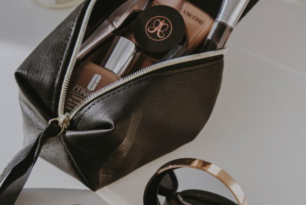 trusa de machiaj minimalista